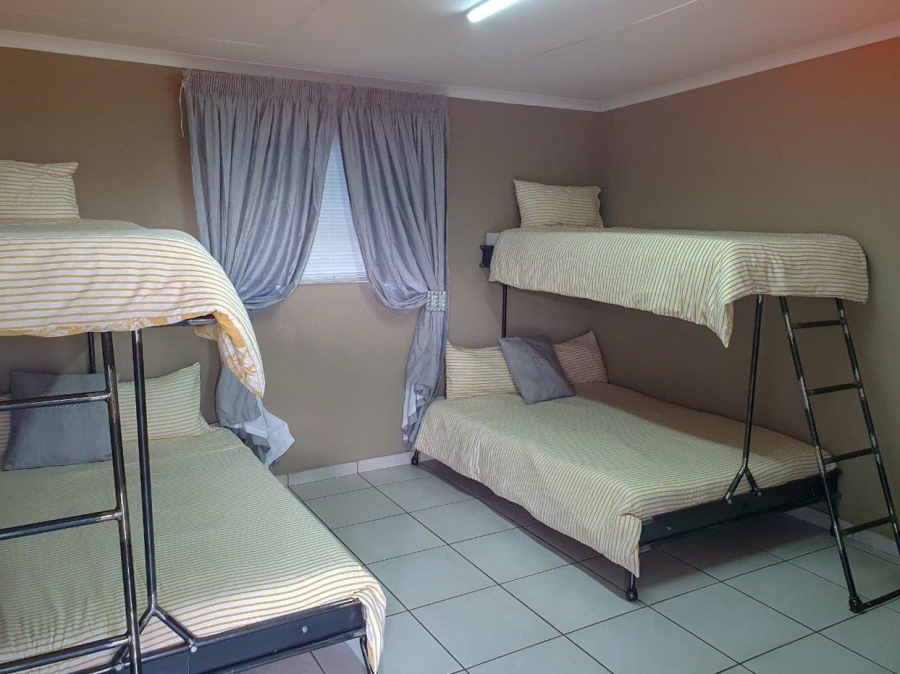 6 Bedroom Property for Sale in Oranjeville Free State